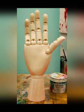 Natural Wood Articulated Artist Male Mannequin Right Hand Neutral Color